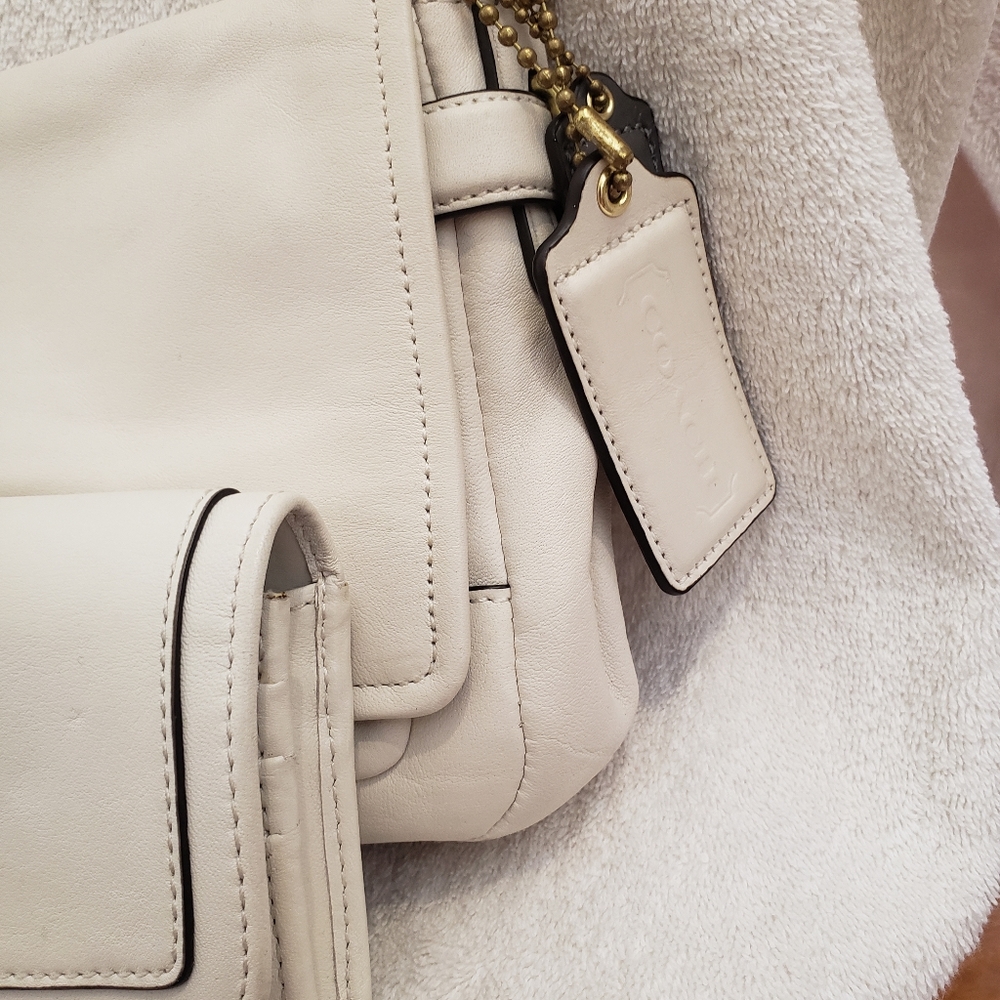 Bags - Picture 2 of 9